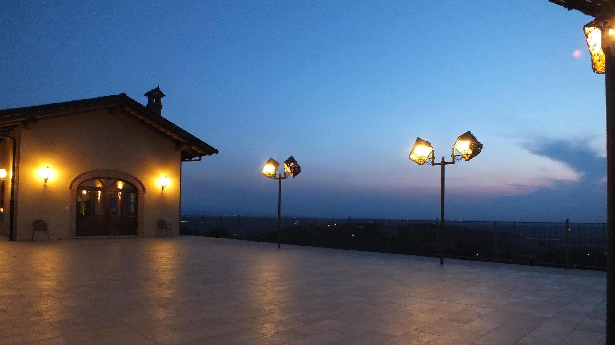 Enolocanda Del Tufo โดลญานี ภายนอก รูปภาพ